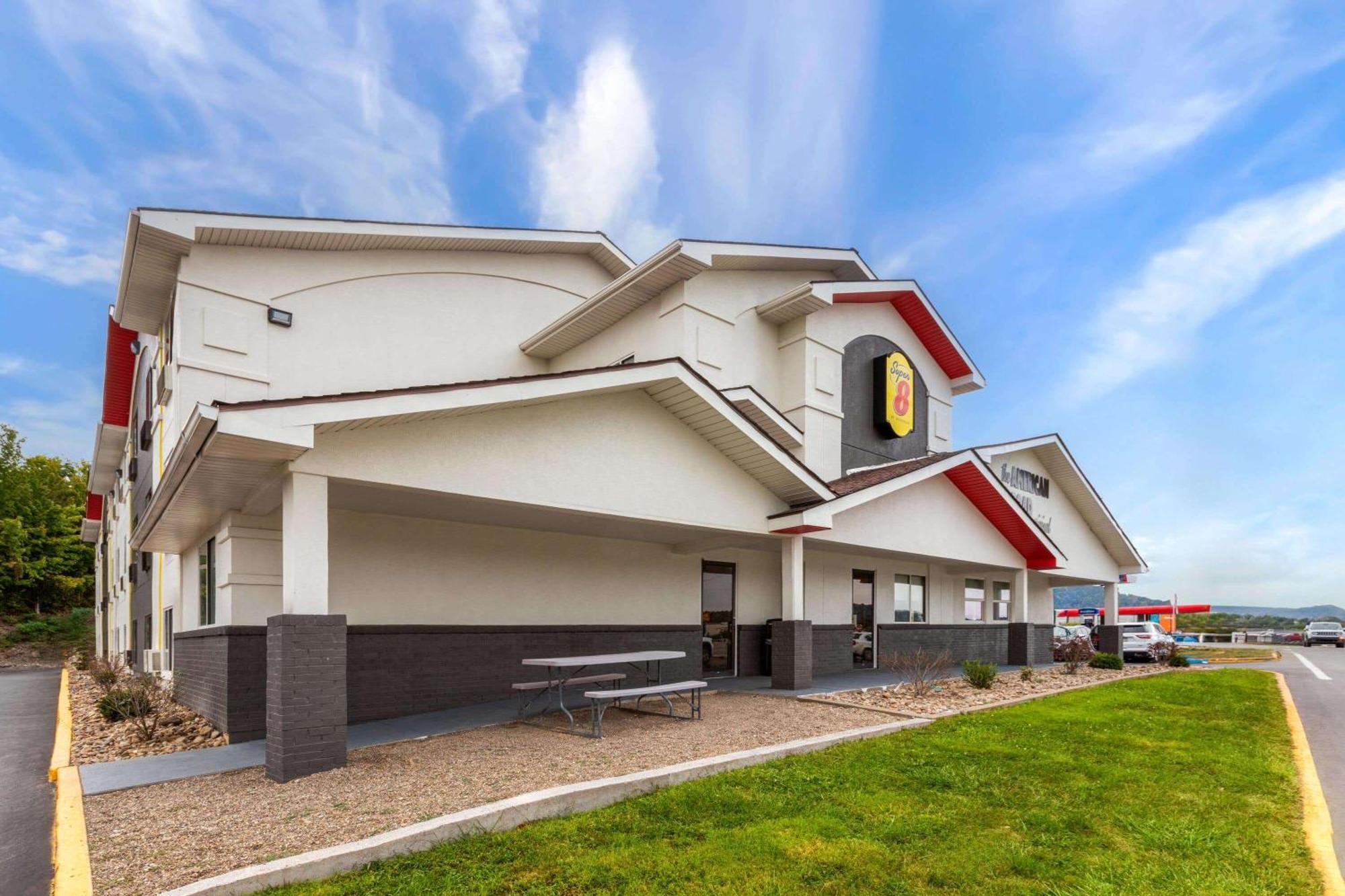 Super 8 By Wyndham Summersville - New River National Park Exteriér fotografie